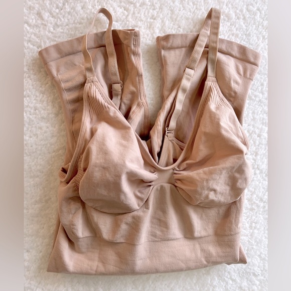 Skims “NWOT” plus size sculpting mid-thigh shape wear  bodysuit - Picture 6 of 8